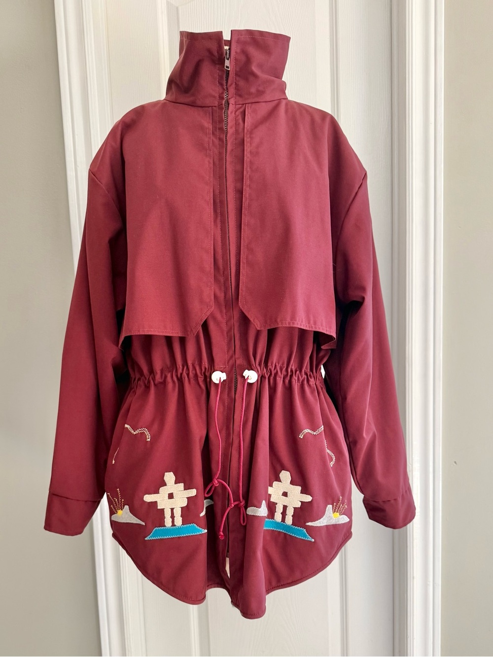 VTG NORTHERN TRANSITION NWT Maroon Drawstring Parka Embroidered Inukshuk
